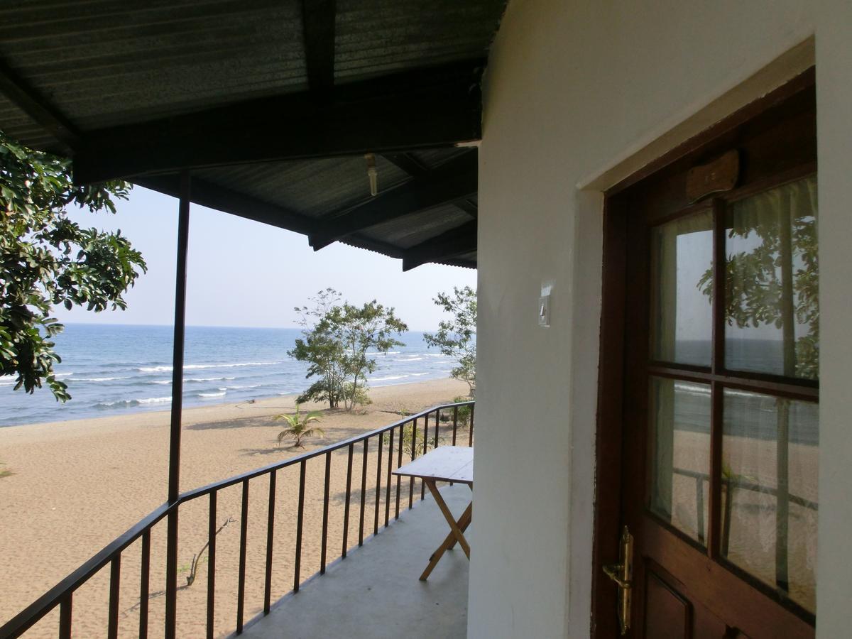 Matema Lake Shore Resort Exterior foto