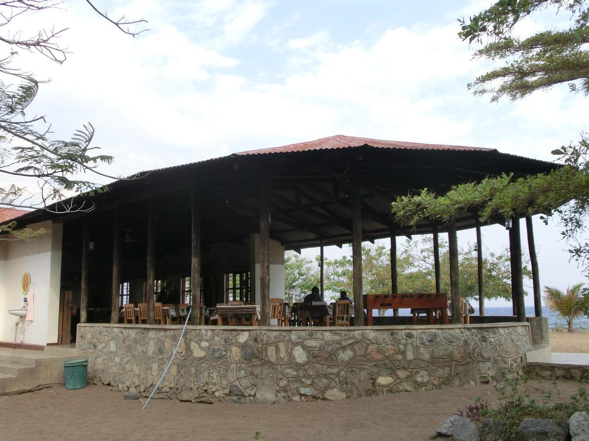 Matema Lake Shore Resort Exterior foto